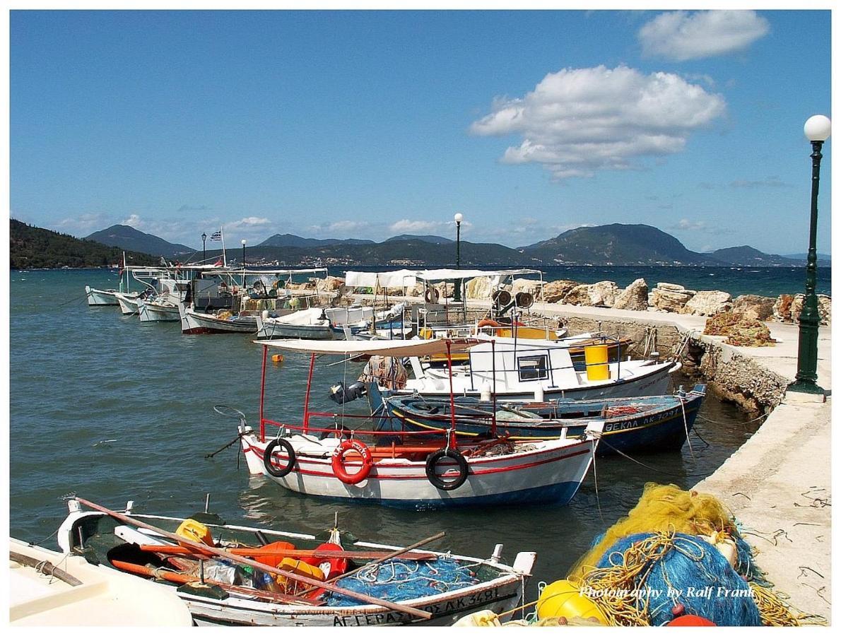Traditional Fishing Village Apartments 부카리 외부 사진